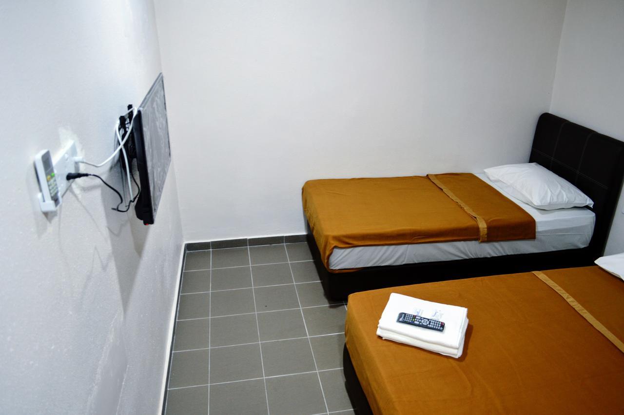 Gest Inn Hotel Kota Tinggi Esterno foto