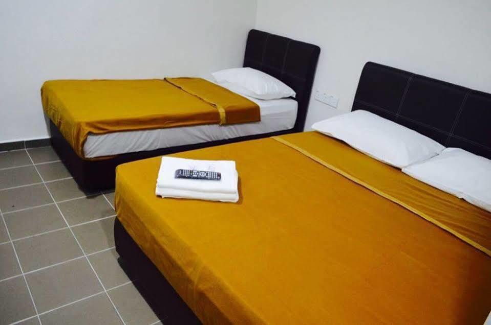 Gest Inn Hotel Kota Tinggi Esterno foto